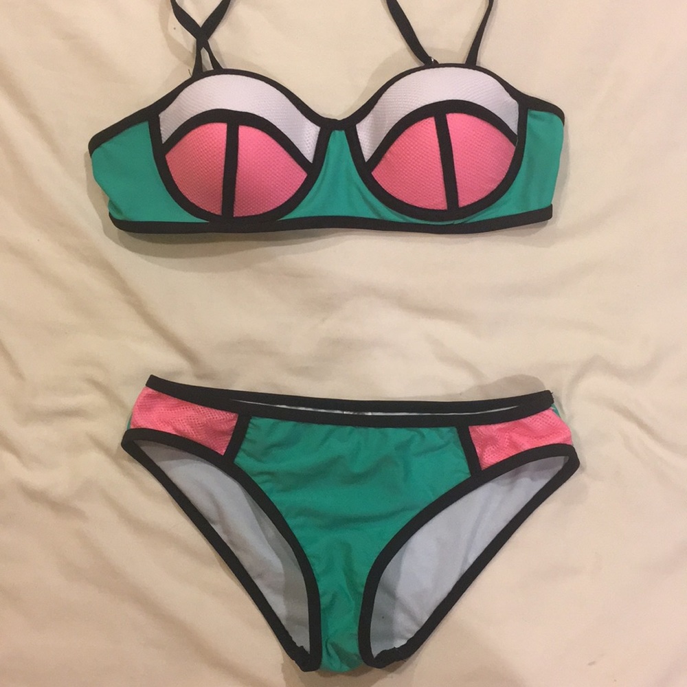 NWOT TRINGL bikini knock off